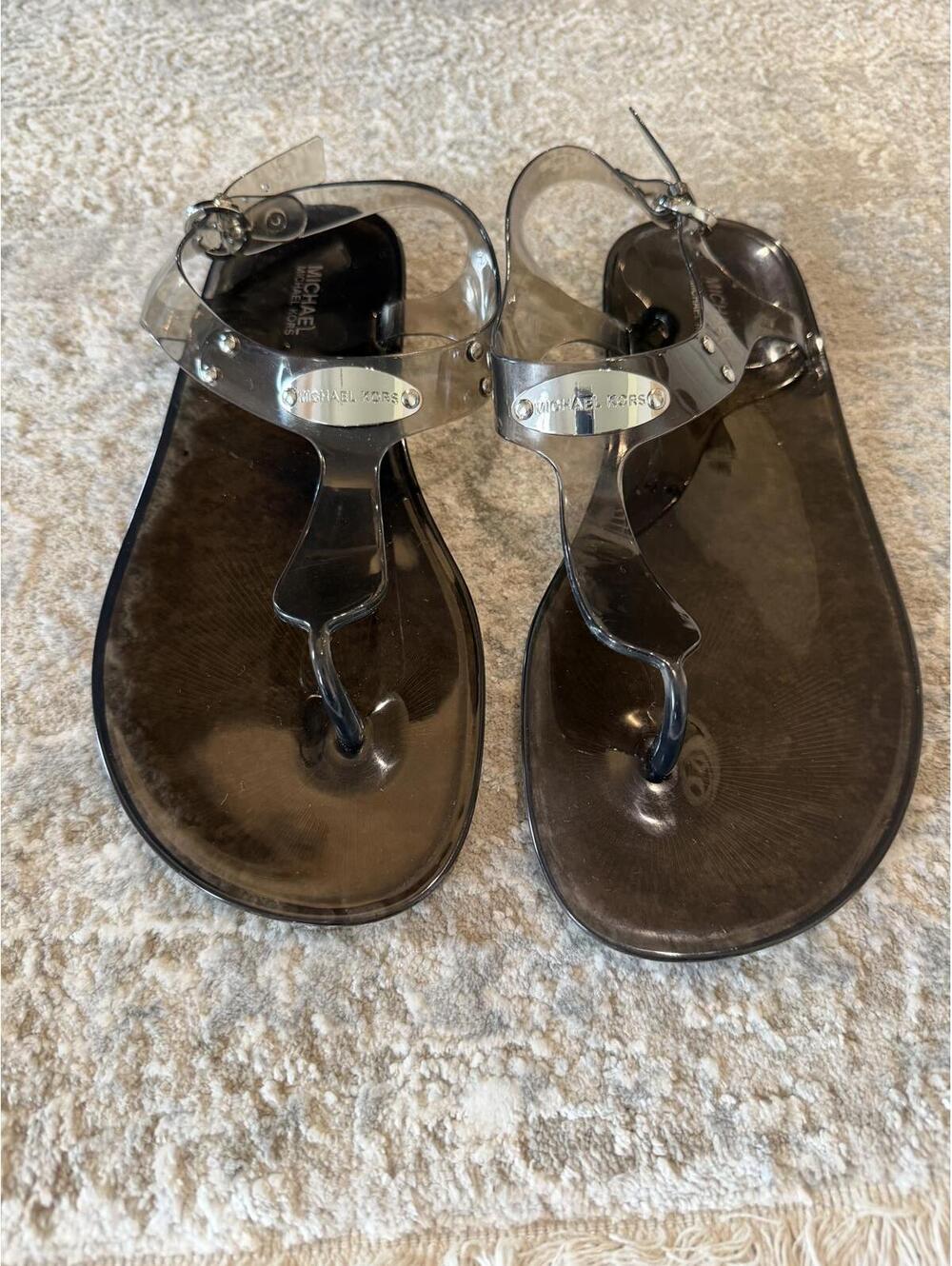 Michael Kors | Women's Gray Jelly Sandals | Size 8 | 1099